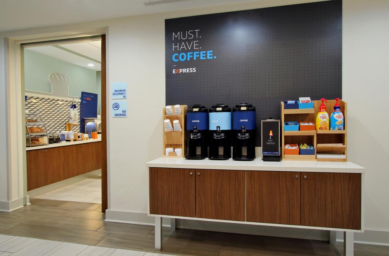 Holiday Inn Express Somerset By Ihg Zewnętrze zdjęcie